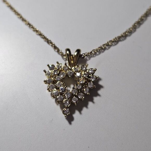 Gold Tone Clear Rhinestone Heart Shaped Pendant Necklace 19" - Picture 13 of 13